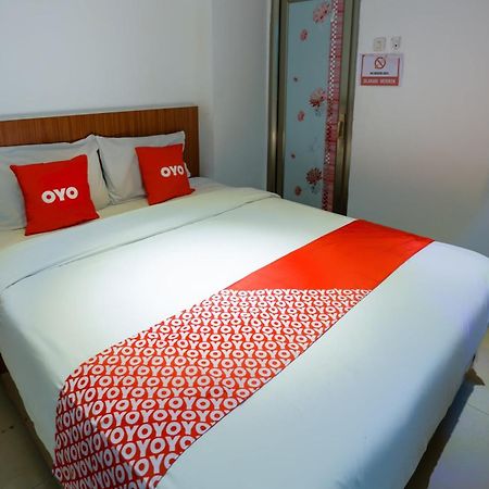 Super Oyo 3109 Point Inn Jakarta Buitenkant foto