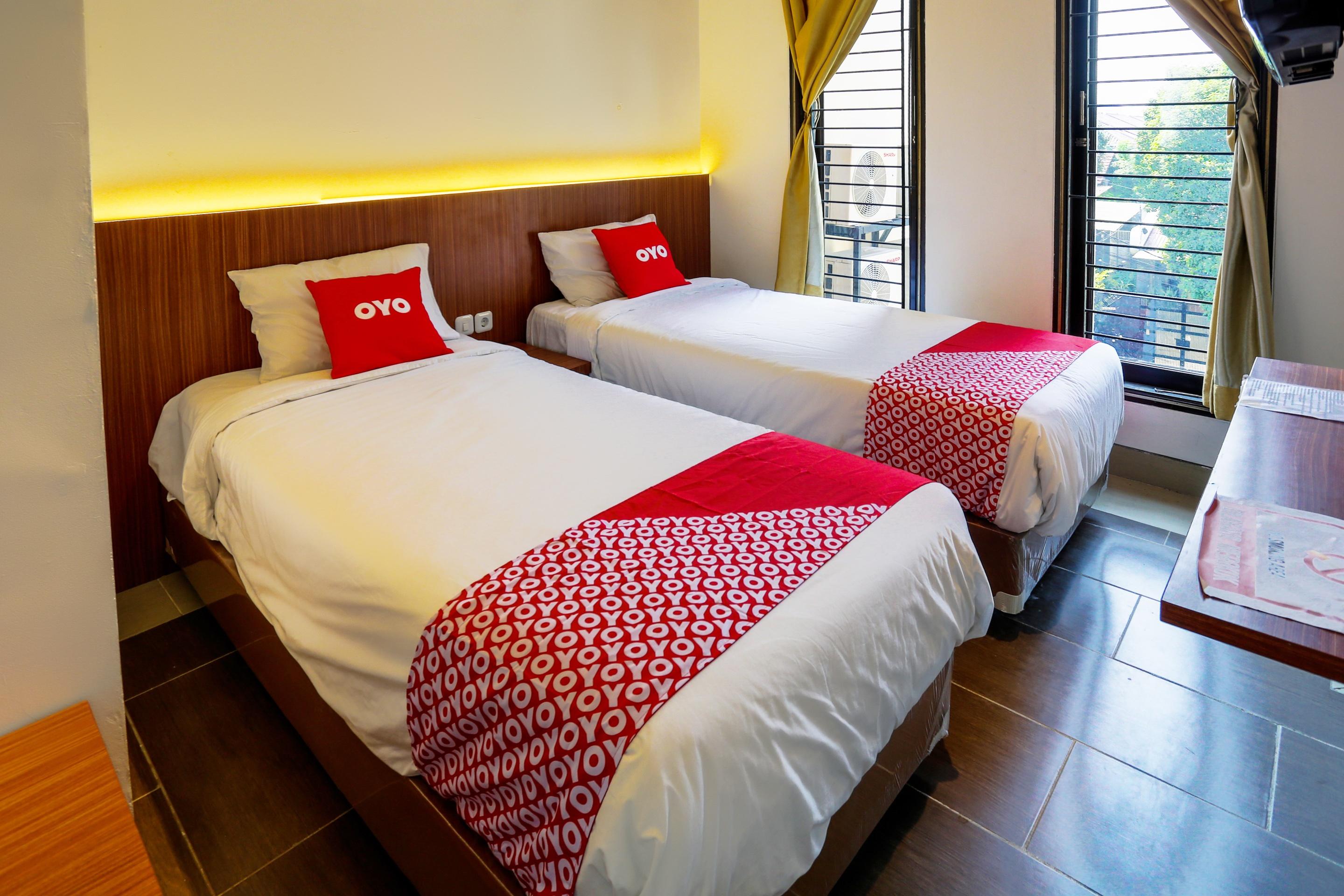 Super Oyo 3109 Point Inn Jakarta Buitenkant foto