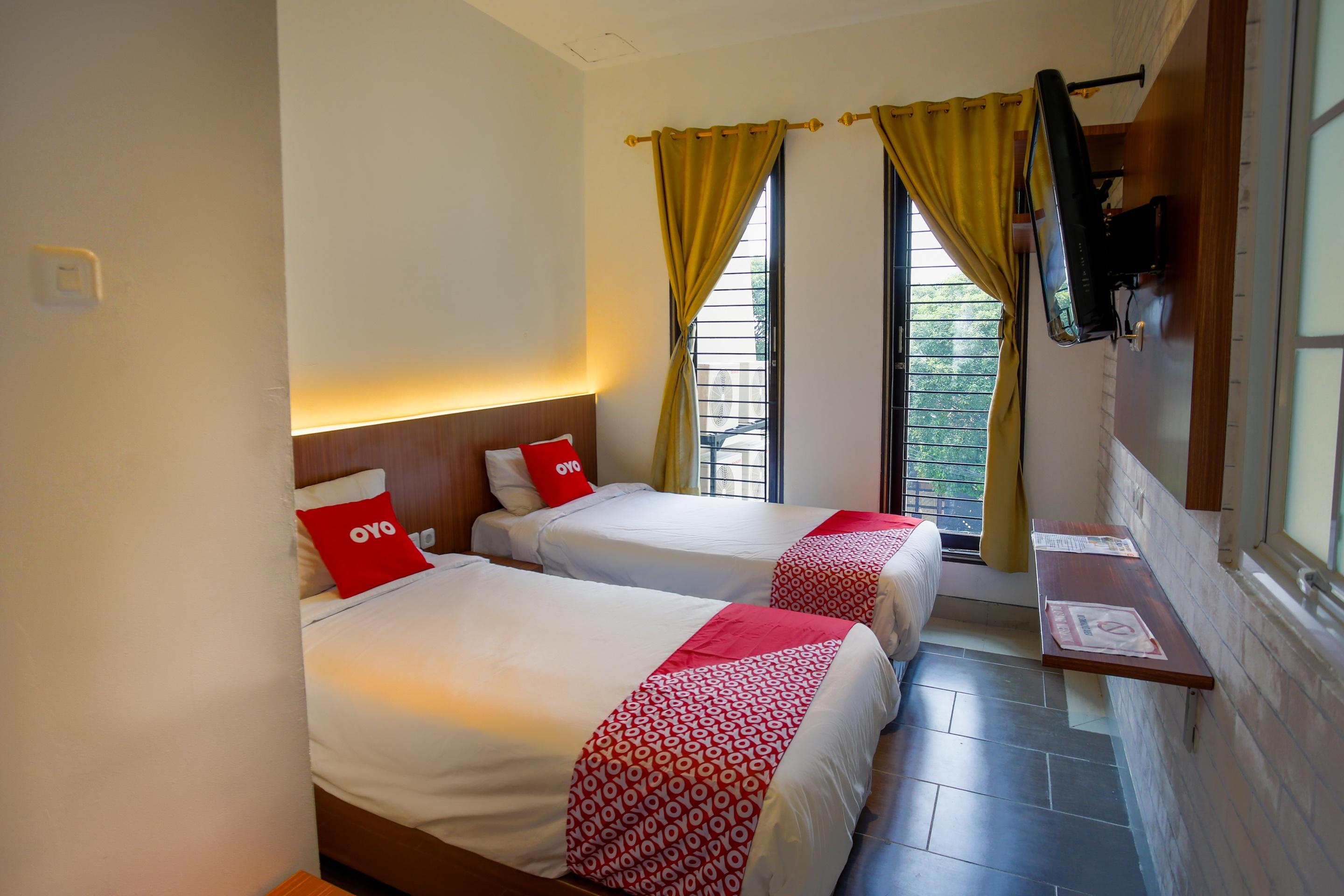Super Oyo 3109 Point Inn Jakarta Buitenkant foto