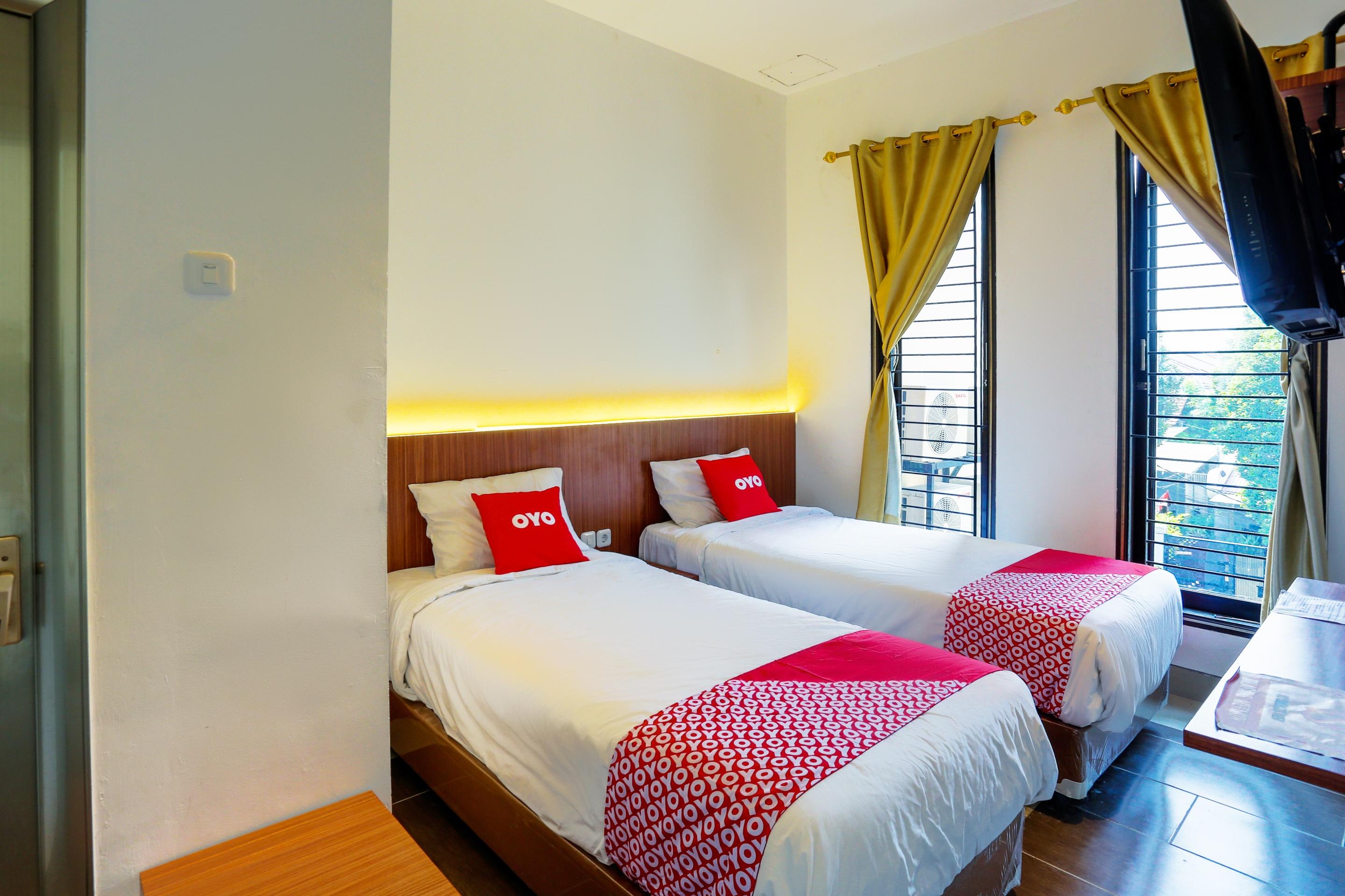Super Oyo 3109 Point Inn Jakarta Buitenkant foto