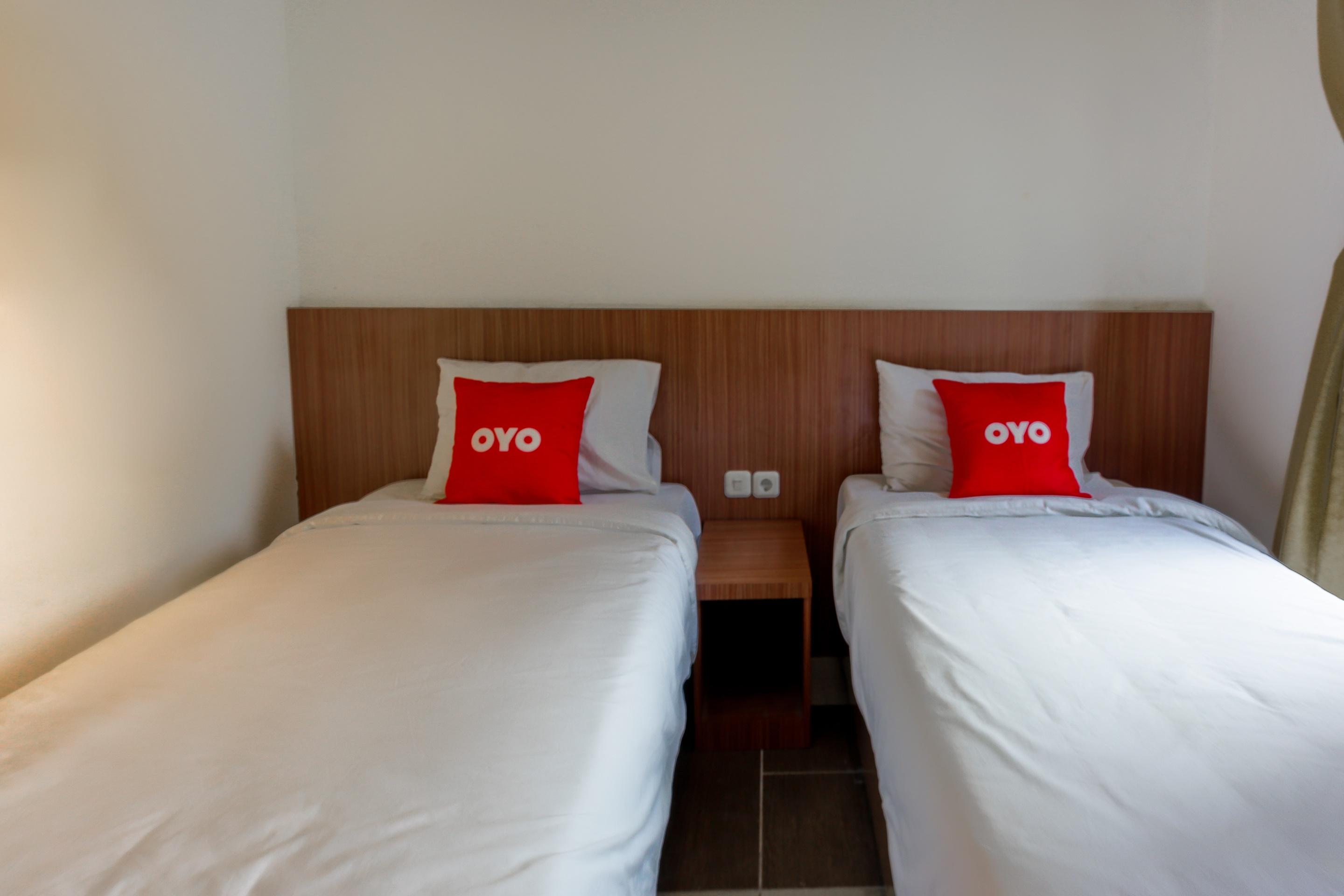 Super Oyo 3109 Point Inn Jakarta Buitenkant foto