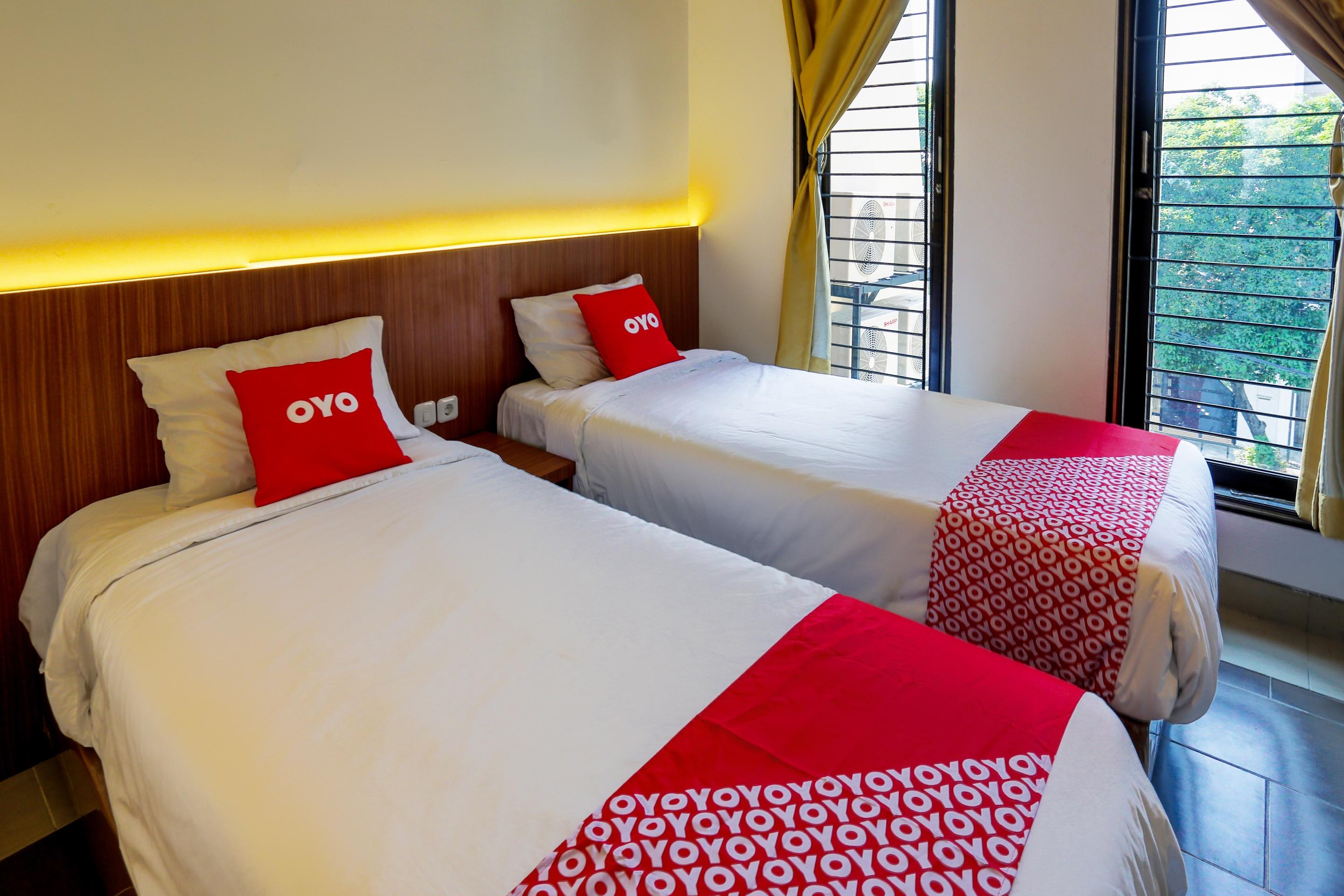 Super Oyo 3109 Point Inn Jakarta Buitenkant foto